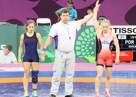 Azerbaijani athletes reach quarterfinals of wrestling competition